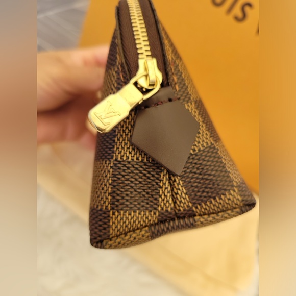 Cosmetic Pouch PM in DE - Picture 10 of 16